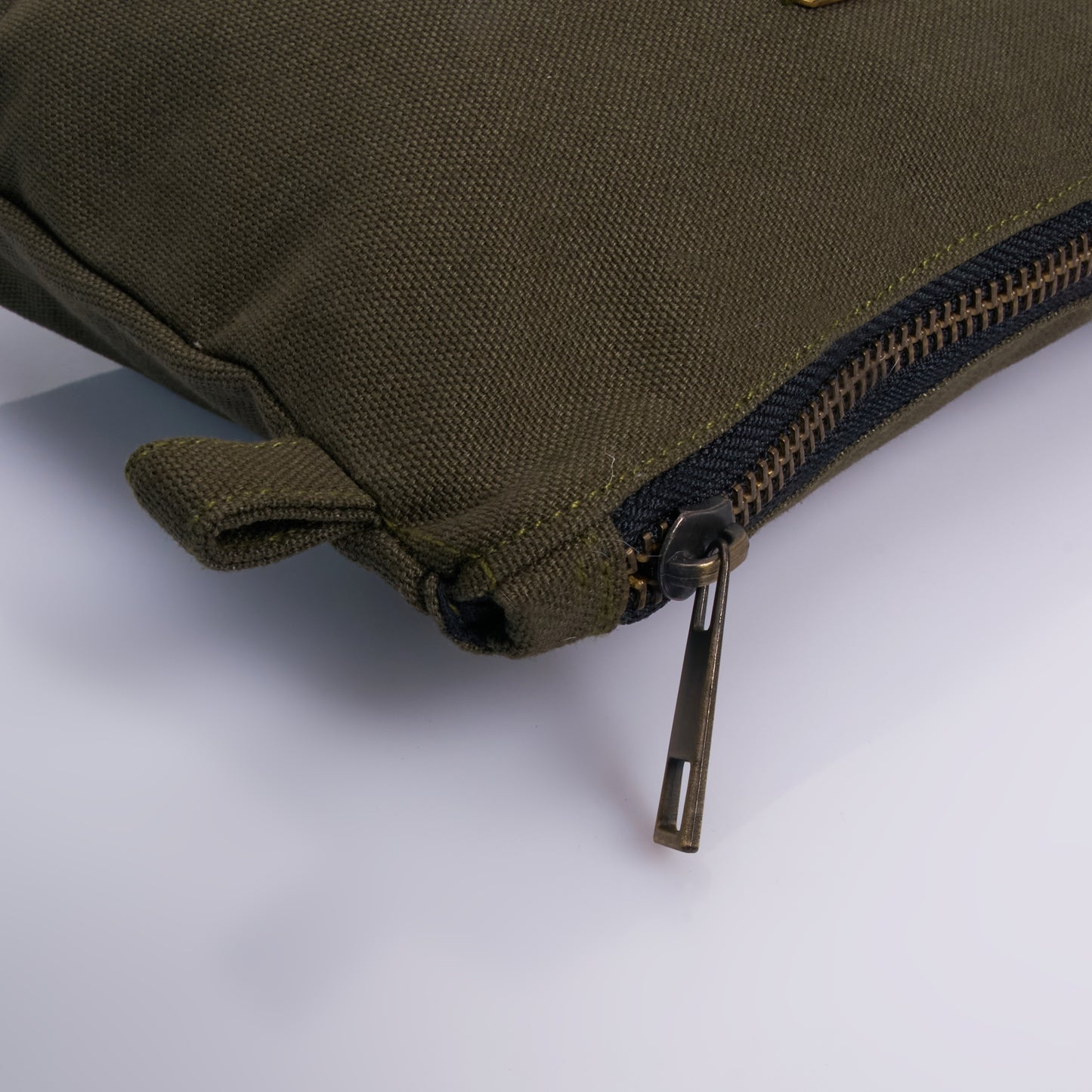 Tessa - Canvas Pouch (Olive)