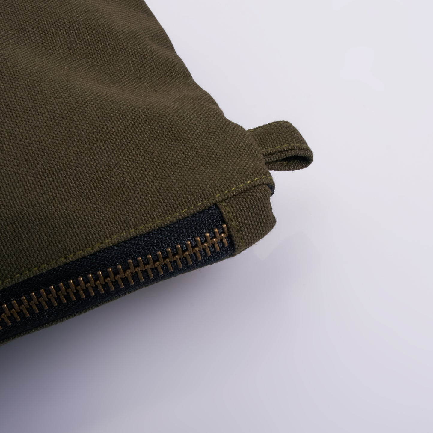 Tessa - Canvas Pouch (Olive)